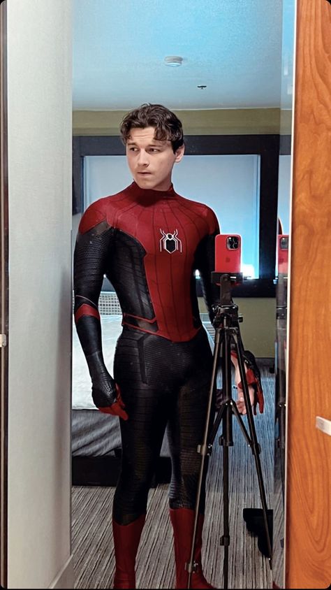 Men In Spiderman Suits, Superhero Cosplay Men, Spiderman Costume Men, Spiderman Unmasked, Boys Spiderman Costume, Animated Spider, Man Full Body, Garfield Spiderman, Spiderman Suits