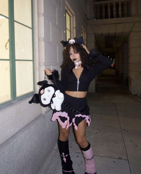 Kuromi Costume, Kuromi Cosplay, Kuromi Makeup, Hello Kitty Halloween Costume, Halloween Rave Outfits, Kuromi Outfit, Rave Halloween Costumes, Hello Kitty Costume, Halloween Costumes Brunette