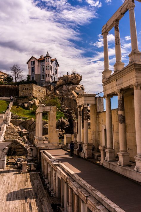 Sofia Aesthetic, Veliko Tarnovo Bulgaria, Plovdiv Bulgaria, Veliko Tarnovo, Harley Quinn Drawing, Sol Invictus, Roman Ruins, British Isles, Harley Quinn