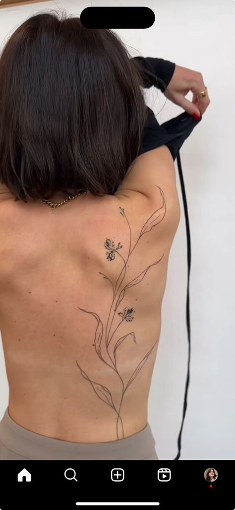 Cute Simple Back Tattoos For Women, Off Centered Back Tattoo, Flowers Down Back Tattoo, Line Art Back Tattoo Women, Minimal Meaningful Tattoos For Women, Simple Floral Back Tattoo, Backtattoos Back Women Flowers, Line Work Hip Tattoo, Delicate Flower Back Tattoo