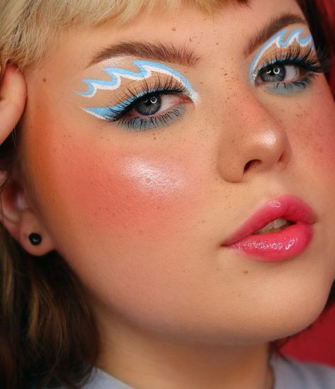 White Eyeliner Makeup Looks, Shark Boy Costume, Shark Makeup, Makeup Looks For Fall, Eyeliner Makeup Looks, Mardi Gras Makeup, White Eyeliner Makeup, Best Lash Extensions, Shark Costumes