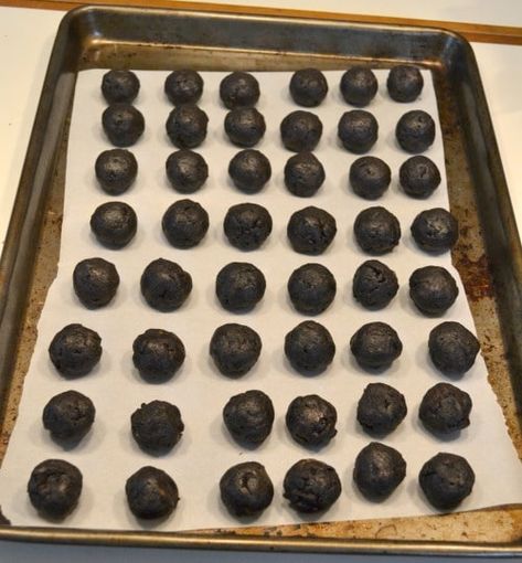 Easy Cookies For Christmas, No Bake Cookie Balls Recipe, Easy Oreo Balls Recipe, Oreo Ball Recipe, Oreo Balls Recipe 3 Ingredients, Easy Oreo Balls, Easy Oreo Truffles, Oreo Cookie Balls Recipe, Oreo Balls Christmas