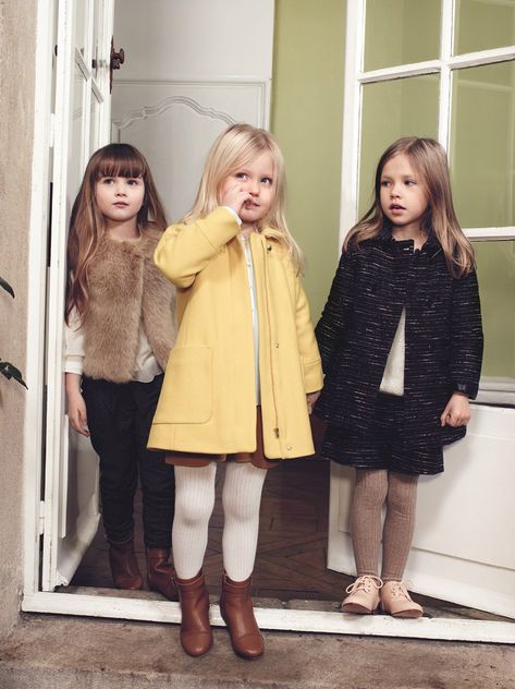 @chloefashion children's wear winter 2014 campaign #beige #kidsfashion #chloe #fallwinter2014 #FW14 #children #kids #childrenwear #kidswear #kidsfashiontrends #girls #boys Kids Winter Outfits, Style Parisienne, Chloe Kids, Paris Mode, Kid Fashion, Fashion For Kids, Kid's Fashion, Girl Coat, Children's Fashion