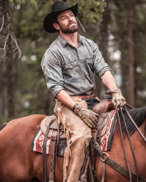 #IanBohen   Cruisin’ to work on hump day. —— the SEASON FINALÉ of @yellowstone is TONIGHT! Check it on @paramountnetwork at 10/9c or on demand. Chestnut Springs Series, Yellowstone Series, Country Man, Ian Bohen, Chestnut Springs, Elsie Silver, Cowboy Romance, Real Cowboys, Cowboys Men