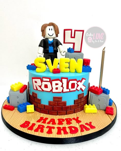 IG: @lalpastaevi Roblox Dessert Table Ideas, Roblox Cake Design For Boys, Roblox Birthday Cake Ideas, Roblox Pasta, Roblox Cake Ideas For Boys, Roblox Themed Cake, Roblox Cake Boys, Roblox Birthday Theme, Roblox Cake Ideas