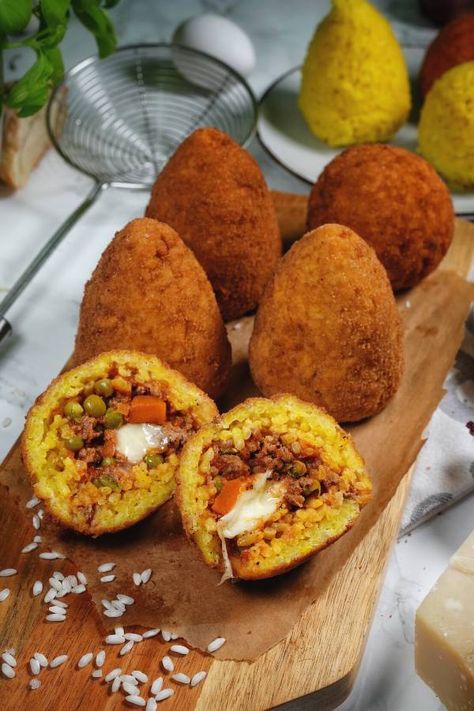 Arancini Recipe, Ragu Sauce, Italian Chicken Recipes, Egg Free Recipes, Minced Meat, Rice Balls, Air Fryer Recipes Healthy, Birthday Food, Delicious Vegetarian