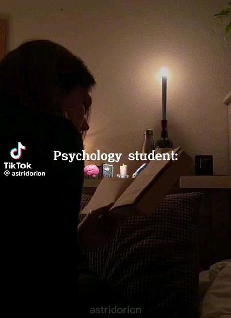 Job Aesthetic Psychology, Phycologist Job Aesthetic, Psycology Aesthetic Girl, Psychology Student Vibes, Phycology Major Aesthetic, Phycology Students Aesthetic, Study Tips For Psychology Students, Pshycology Facts Aesthetic, Psychology Profile Picture