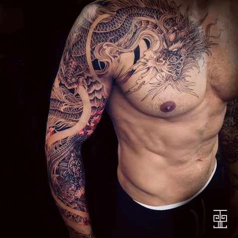 Traditional Chinese Tattoo, Asian Tattoo Sleeve, Koi Dragon Tattoo, Voll Arm-tattoos, Tatuaje Trash Polka, Dragon Tattoo Chest, Dragon Tattoo Arm, Asian Dragon Tattoo, Around Arm Tattoo