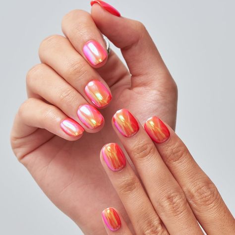 Discover vibrant summer nail designs! Click the link above for endless inspiration and make your nails shine this season! #SummerNails #NailArt 💂‍♂️ Round Fake Nails, Nails Extra Short, Nails Kits, Short Squoval, Orange Chrome, Girly Nails, Nails Orange, Press Nails, Diy Trim