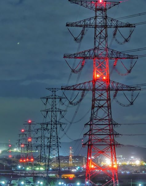 500kv line Powerline Aesthetic, Powerlines Aesthetic, Electrical Engineering Wallpaper, Electrical Engineering Aesthetic, Powerline Tattoo, Electricity Aesthetic, Electrical Circuit Symbols, Overhead Power Line, Transmission Tower