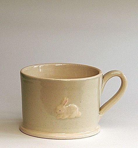 Jane Hogben, Flower Hacks, Handmade Mugs, Pretty Mugs, Tanah Liat, Keramik Design, Handmade Mug, Ceramics Pottery Art, Clay Art Projects