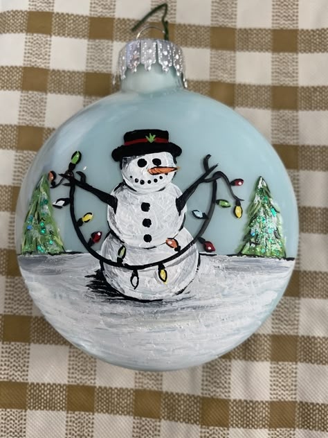 Painted Globe Ornaments, Painted Ordiment Ideas, Ornament Ideas Painting, Clear Ornament Painting Ideas, Painted Bauble Ideas, Diy Ornaments Paint, Acrylic Painted Ornaments, Flat Ornament Ideas, Ordiment Ideas Painting