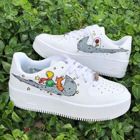 Painted Nikes, Nike Air Force 1 Custom, Shoes For School, Custom Shoes Diy, Nike Shoes Air Force, Custom Nike Shoes, Air Force 1 Custom, Air Shoes, Custom Air Force 1