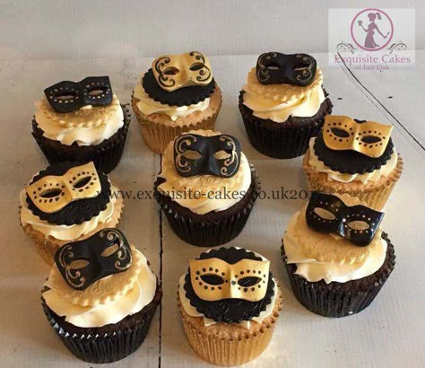 Masquerade Ball Cupcakes, Mascarade Cakes Sweet 16, Bridal Shower Masquerade Theme, Mascarade Party Activities, Masquerade 40th Birthday Party, Masquerade Ball Homecoming, Masquerade Sweet Table Ideas, Masquerade Bridal Shower Ideas, Masquerade Treat Table