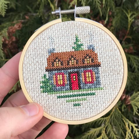 Wood Cross Stitch, Cross Stitch House Patterns Free, Stone Cottage In The Woods, Cross Stitch Patterns Free Printable Charts, Small Cross Stitch Patterns Free, Cross Stitch Patterns Free Easy, Simple Cross Stitch Patterns, Cottage Cross Stitch, Pigeon Coop