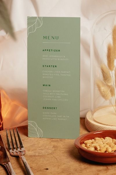 This sage green boho wedding menu template with line-art leaf accents is perfect for you when you're looking for a beautiful and easy to use wedding dinner menu printable. This instant download DIY WEDDING MENU is a perfect way to save on your wedding budget and super easy to edit. It's a 100% EDITABLE TEMPLATE. Food Menu For Wedding, Menu Board Wedding, Menu Place Setting, Summer Wedding Menu, Green Boho Wedding, Menu For Wedding, Simple Wedding Menu, Menu Cards Wedding, Place Settings Wedding