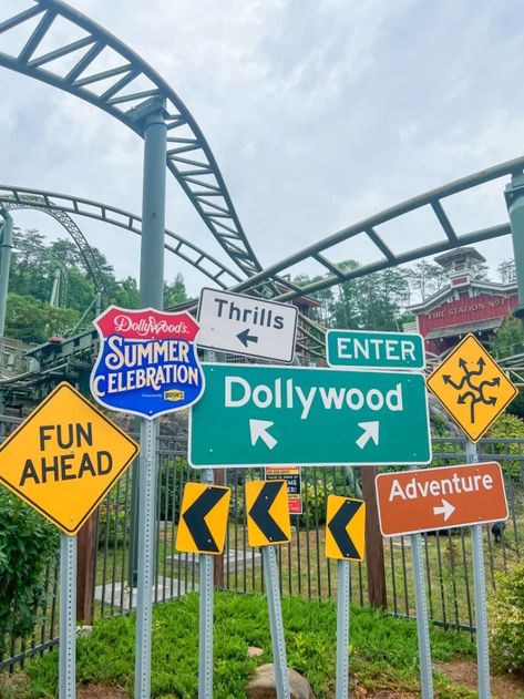 Dollywood Park Aesthetic, Dollywood Vacation, Tennessee Dollywood, Dollywood Trip, Dollywood Tennessee, Roller Coaster Aesthetic, Gatlinburg Honeymoon, Yellow Deli, Coaster Aesthetic