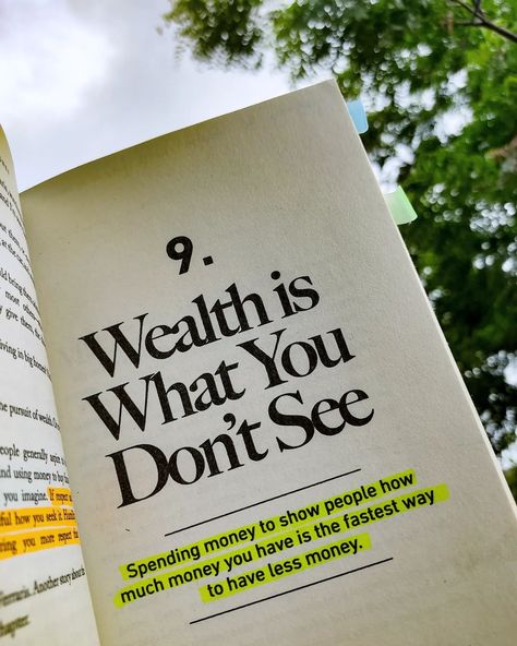 Sharing some of the insights from the Book: 🧡📒 📕Book Title- Psychology of money ✍️Author - @morganhousel ❓Have you read this Book? 📚 What’s one financial lesson that’s changed your perspective? Share in the comments! 🧡🌻💬 Save it// share this with your friends 🚀❤ Follow @rujal.epicreads for more bookish content 📚🌻✨ #ThePsychologyOfMoney #FinancialWisdom #MoneyMindset #PersonalFinance #Bookstagram Finance Man, Critical Thinking Books, Books For Growth, Finance Literacy, Bookish Content, Psychology Of Money, Book Lessons, Financial Literacy Lessons, Small Business Marketing Plan