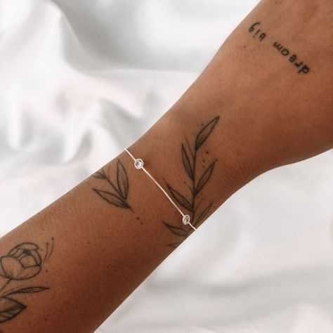 Vine Bracelet Tattoo, Wraparound Tattoo, Arm Wrap Tattoo, Wrap Around Wrist Tattoos, Maching Tattoos, Around Arm Tattoo, Wrap Around Tattoo, Small Girly Tattoos, Wrap Tattoo