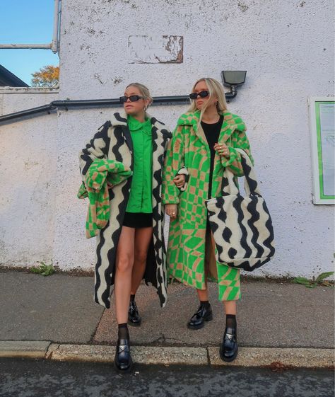 oliviaandalice på LTK Colorful Fits, Models Street Style, Lookbook Inspiration, Denim Trench Coat, Matching Sets Outfit, Winter Lookbook, Model Street Style, Illustration Fashion Design, Eclectic Fashion