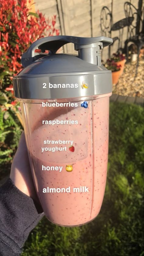 30 Day Smoothie Challenge, Resep Smoothie, Fruit Smoothie Recipes Healthy, Easy Healthy Smoothies, Smoothie Recipes Healthy Breakfast, Smoothie Drink Recipes, Smoothie Challenge, Food Motivation, Healthy Drinks Smoothies