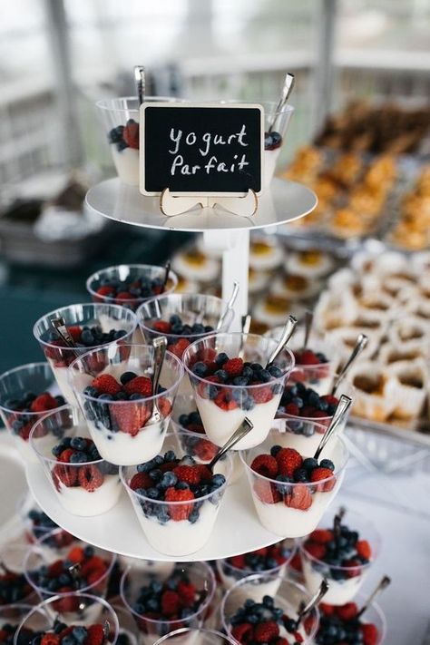 Brunch Party Menu, Yoghurt Parfait, Wedding Shower Brunch, Birthday Breakfast Party, Kids Bridal, Yogurt Bar, Breakfast Party, Birthday Breakfast, Baby Shower Brunch