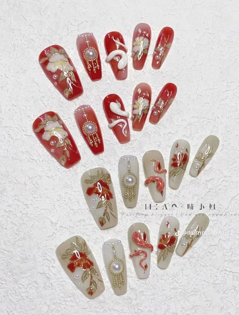 2025 Snake Year Nails, Chinese Nail Designs Ideas, Cute Lunar New Year Nails, Nail Inspo Japanese, Lunar New Year 2025 Nails, Chinese New Year Nails Snake 2025, 2025 Chinese New Year Nails, Red Lunar New Year Nails, Cny 2025 Nails