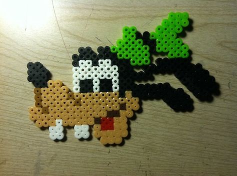 Goofy Perler Hama Disney, Perler Bead Creations, Hama Mini, Bead Templates, Perler Creations, Fuse Bead Patterns, Bead Creations, Perler Art, Perler Bead Templates