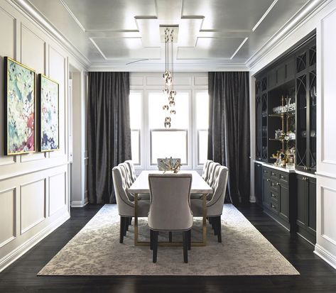 Holiday Dining Room Decor, Holiday Dining Room, Transitional Design Style, Transitional Dining Room, Black Dining, Black Dining Room, Luxury Dining Room, Elegant Dining Room, Transitional House