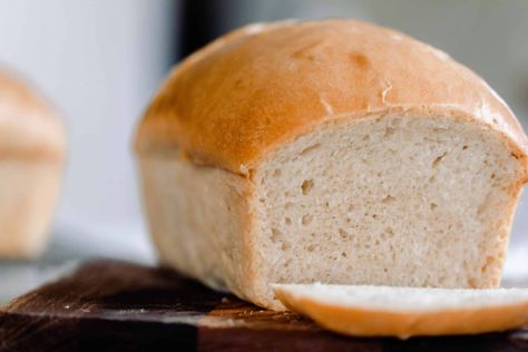 Sourdough Sandwich Bread Farmhouse On Boone, Fermented Bread, Recipe Using Sourdough Starter, Homemade White Bread, Sourdough Bread Sandwiches, Sourdough Starter Discard Recipe, Sourdough Sandwich, White Bread Recipe, Bread Soft