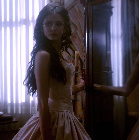 Katerina Petrova - katerina-petrova Photo Katherine Pierce Outfits, جوني ديب, Katerina Petrova, Vampire Diaries Funny, Vampire Diaries Cast, Katherine Pierce, Mystic Falls, Lost Girl, Stefan Salvatore