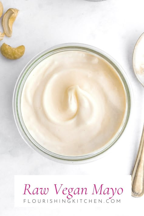 Raw Sauces Vegan, Raw Vegan Mayo, Cashew Mayo Vegan, Raw Vegan Sauces, Raw Vegan Dressing Recipes, Vegan Raw Food Recipes, Vegan Raw Recipes, Raw Vegan Dressing, Side Vegetable Recipes