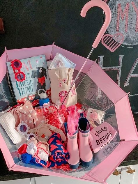 Toddler Valentine Gifts, Baby Valentines Gifts, Valentine Gift For Daughter, Baby Valentines, Baskets For Kids, Valentines Day Baskets, Valentines Party Decor, Valentine Gift Baskets, Valentine Baskets