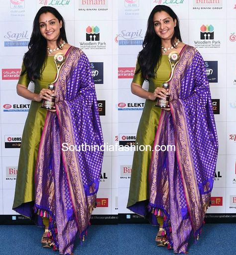 Manju Warrier, डिजाइनर कपड़े, Silk Kurti Designs, Purple Gown, Churidar Designs, Salwar Designs, Long Kurti Designs, Salwar Kamiz, Long Gown Dress