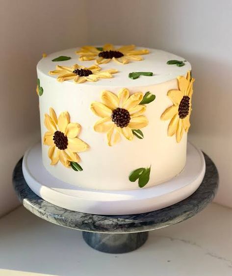 Sunflower Cake Design, Sunflower Birthday Cakes, Birthday Cake Quotes, Sunflower Cake, 25th Birthday Cakes, Cake Maker, Simple Cake Designs, Funny Birthday Cakes, Mini Cakes Birthday