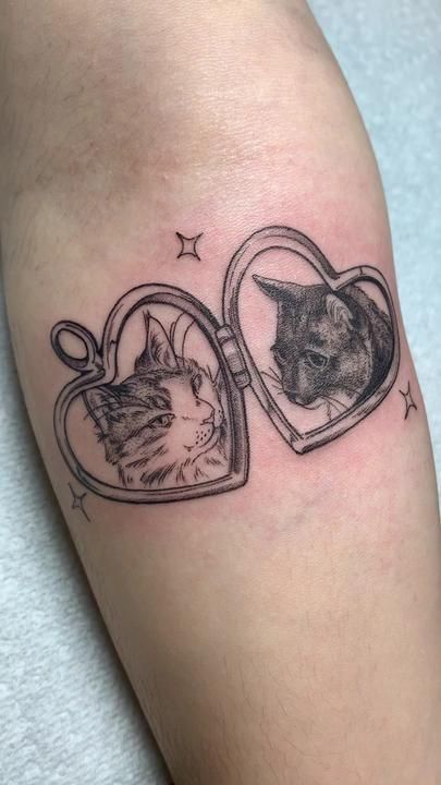 Framed Picture Tattoo, Aesthetic Tattoo Ideas, Locket Tattoos, Dainty Tattoos, Aesthetic Tattoo, Family Tattoos, Cute Kitty, Dope Tattoos, Little Tattoos