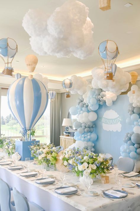 This Whimsical Baby Shower Swept Us Away and Left Us Floating on Clouds | Hudson Production | PartySlate Hot Air Balloon Shower, Cloud Baby Shower Theme, Fancy Baby Shower, Whimsical Baby Shower, Classy Baby Shower, Adventure Baby Shower, Baby Shower Theme Decorations, Baby Shower Deco