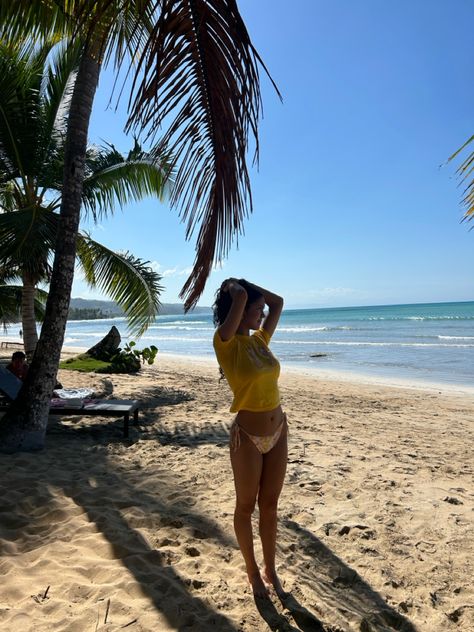 dominican republic📍 Vacation Dominican Republic, Dominican Republic Picture Ideas, Dominican Girl Aesthetic, Dominican Republic Aesthetic Outfits, Dominican Republic Aesthetic, Dominican Republic Outfits, Earthy Goddess, Republic Dominican, Republic Services