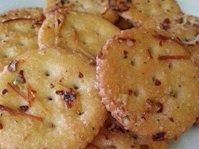 Sweet Gorditas, Parmesan Ranch Dressing, Homemade Ritz Crackers, Appetizers Fancy, Christmas Cookie Tin, Ritz Cracker Recipes, Buttermilk Pound Cake, Healthy Waffles, Crackers Recipe