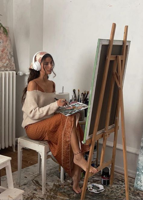 Daniella Jones, Painter Outfit, Painter Photography, Art Studio Room, Art Studio At Home, All Day Everyday, Artist Aesthetic, Artist Outfit, Mode Inspo