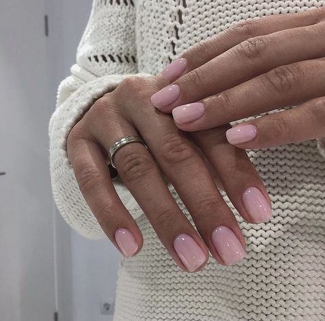 Nails Peach Pink, Short Pink Nails, Pink Nail Colors, Milky Nails, Short Press On Nails, Short Square Nails, Minimal Nails, Nail Swag, Adhesive Glue