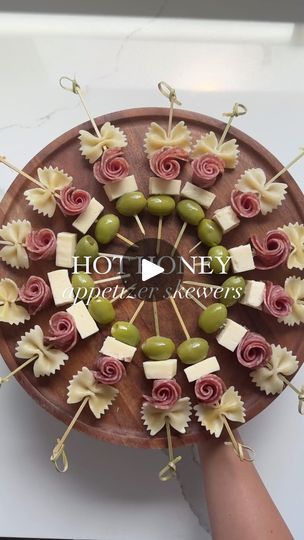 Ravioli Skewers Appetizers, Antipasta Skewer Wreath, Bow Tie Party Food Ideas, Bow Tie Appetizers, Charcuterie Skewers, Honey Appetizers, Hot Honey Sauce, Appetizer Skewers, Wine Appetizers