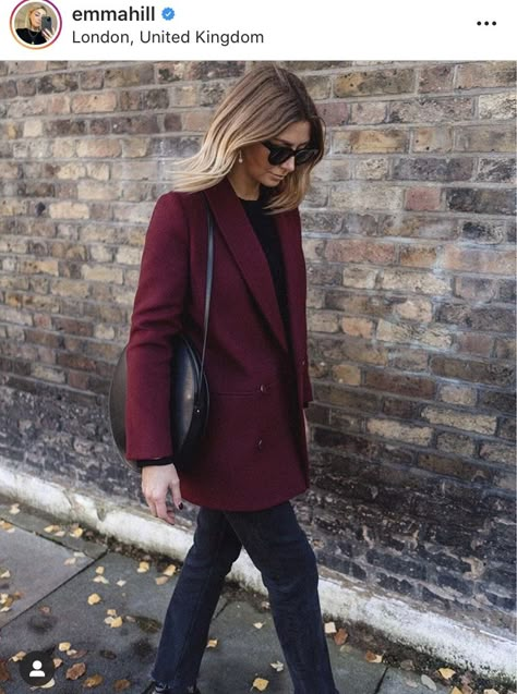 Maroon Coat Outfit, Maroon Blazer Outfit, Burgundy Blazer Outfit, Blazer Outfit Ideas For Women, Burgundy Jacket Outfit, Maroon Coat, Blazer Outfit Ideas, Emma Hill, Maroon Blazer