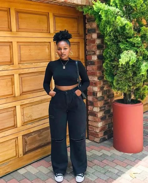 Wide Leg Pants Outfit Black Women, Boyfriend Jeans Outfit Baddie, Boyfriend Jeans Outfit Black Women, Boyfriend Pants Outfit, Casual Hangout Outfit, Wide Leg Cargo Pants Outfit, Cargo Pants Outfit Black Women, Black Boyfriend Jeans, Boyfriend Jeans Outfit