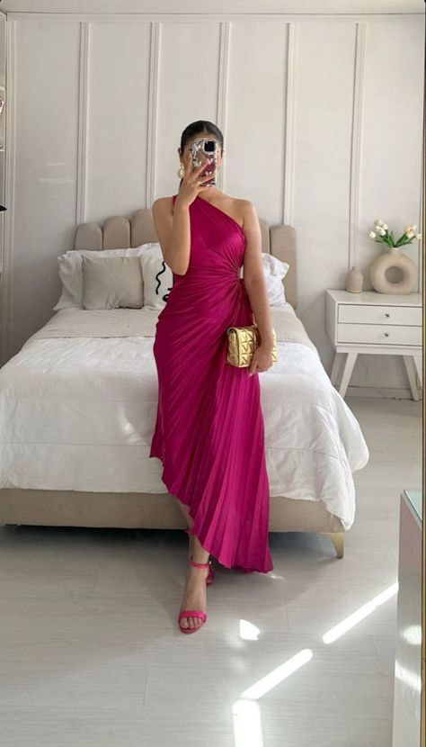 10 Stunning Wedding Guest Dress Summer That You’ll Adoore! - The Fashionable One Modest Wedding Guest Outfit, Wedding Guest Dresses Winter, Dresses Couture Candy, Black Wedding Guest Dresses, Wedding Guest Outfit Inspiration, Best Wedding Guest Dresses, Fiesta Outfit, Guest Attire, Stylish Party Dresses