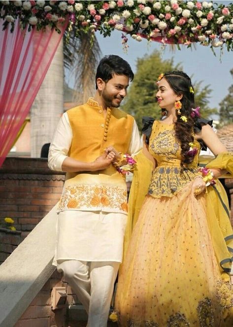 Haldi Ceremony Outfit For Groom Indian, Groom Pithi Outfit, Groom Indian Haldi Outfits, Pithi Outfit For Groom, Grooms Haldi Outfit, Outfit For Haldi Function For Men, Mehandi Outfit For Groom, Haldi Groom Dress, Haldi Dress Groom