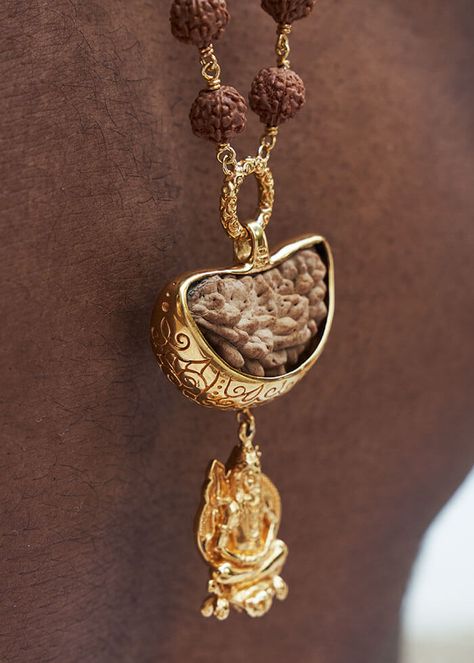 Rudraksha Jewelry, Shiva Images, Gold Neck Chain, Gold Pendants For Men, Pendants For Men, Unique Bridal Jewelry, Bezel Set Necklace, Unique Gold Jewelry, Unique Gold Jewelry Designs