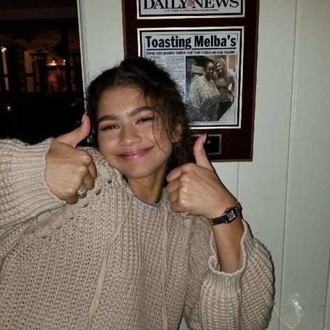 She’s so cute ❤️ Gideon De Villiers, Estilo Zendaya, Model Tips, Zendaya Maree Stoermer Coleman, Zendaya Style, Zendaya Coleman, Girl Crushes, Fav Celebs, Woman Crush