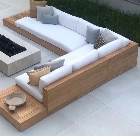 Modern Alfresco, Ikea Laundry, Wooden Sofa Designs, Outdoor Living Room, Narrow Hallway, Wooden Sofa, Beach Collection, Diy Furniture Couch, Outdoor Lounge Furniture