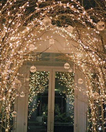 Magical Wedding Ideas, Unique Christmas Lights, Twinkle Light Decor, Lights Prom, Christmas Edits, Holiday Entertaining Decor, Enchanted Forest Prom, Jungle Paradise, Christmas Gala